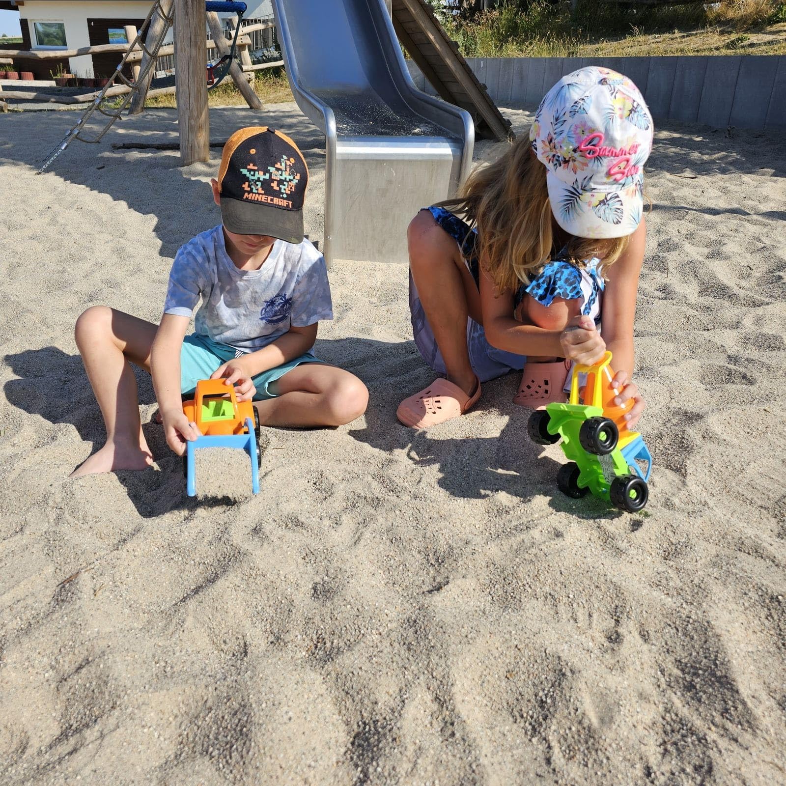 alldoro-60047-spielzeug-lkw-mit-kippmulde-kunststoff-bunt-20x15x13-5-cm image 6