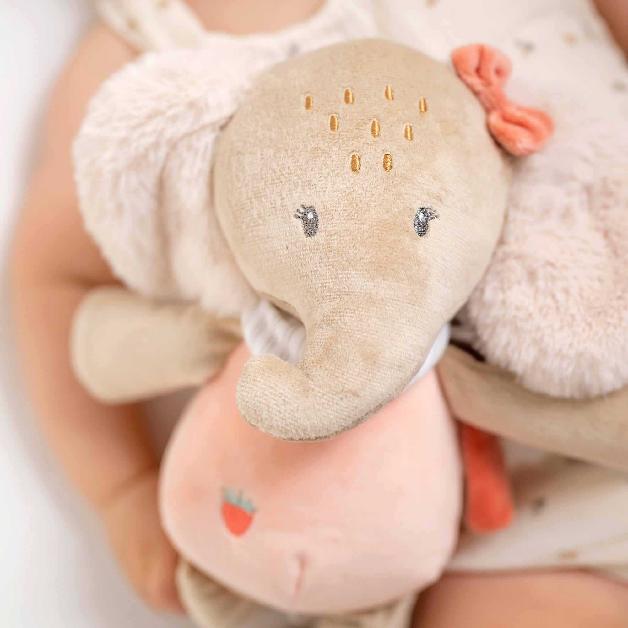 nattou-kuscheltier-spieluhr-elefant-flo-flo-ernest-oli image 4