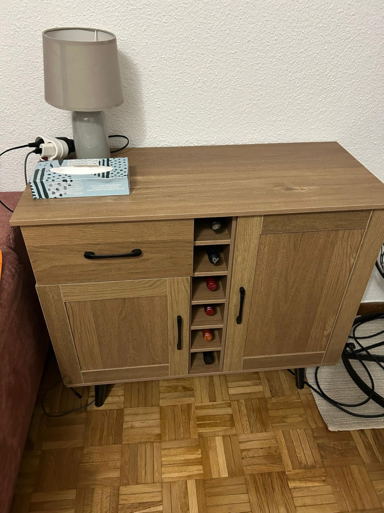 Schönes Möbel fürs Esszimmer