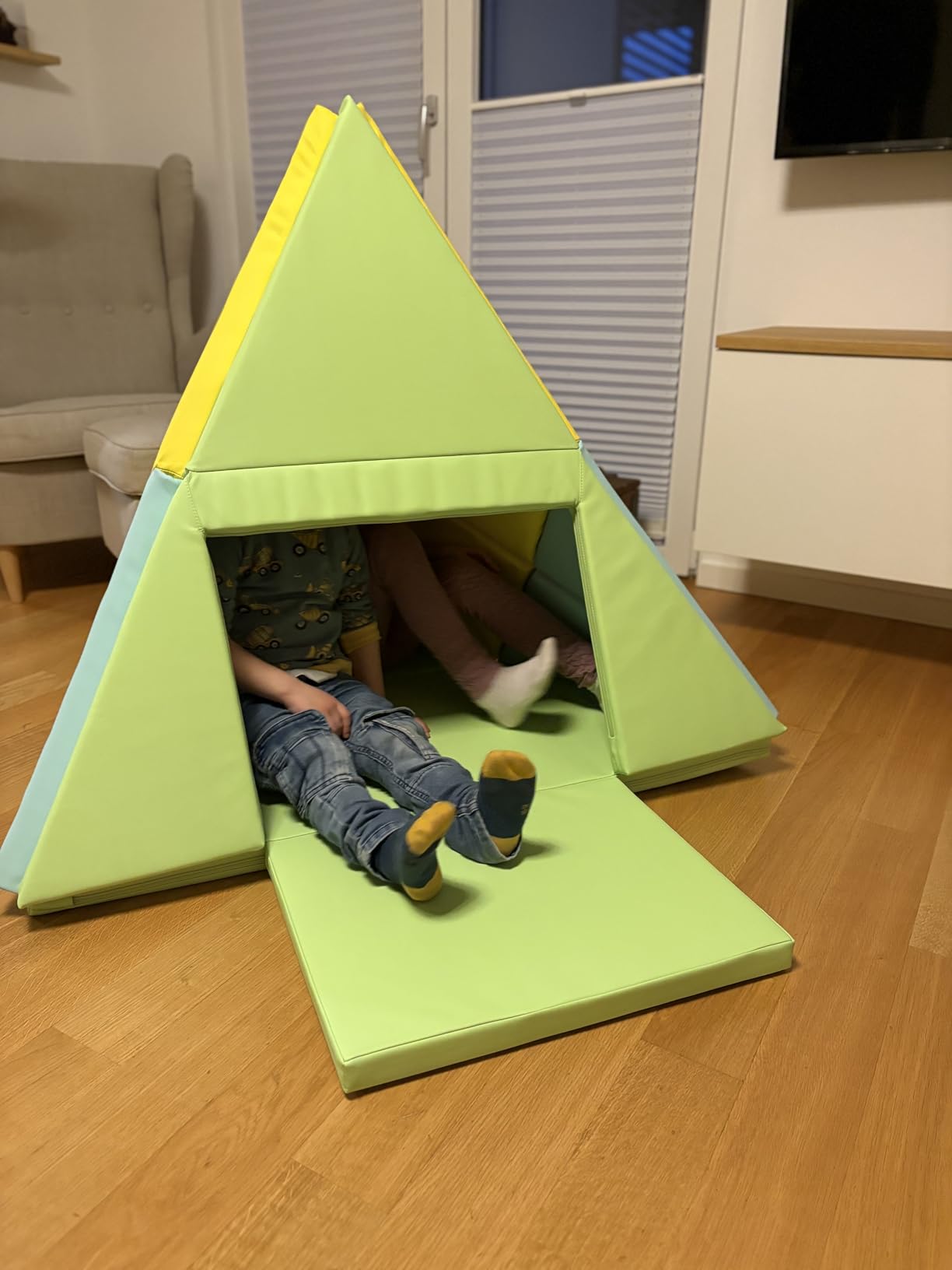 Unsere Tochter liebt das Zelt
