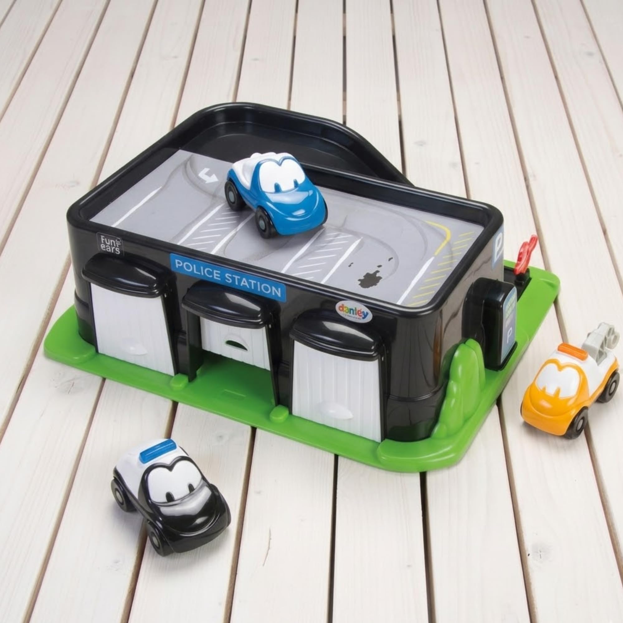 dantoy-7522-garage-polizeistation-spielset-classic image 5