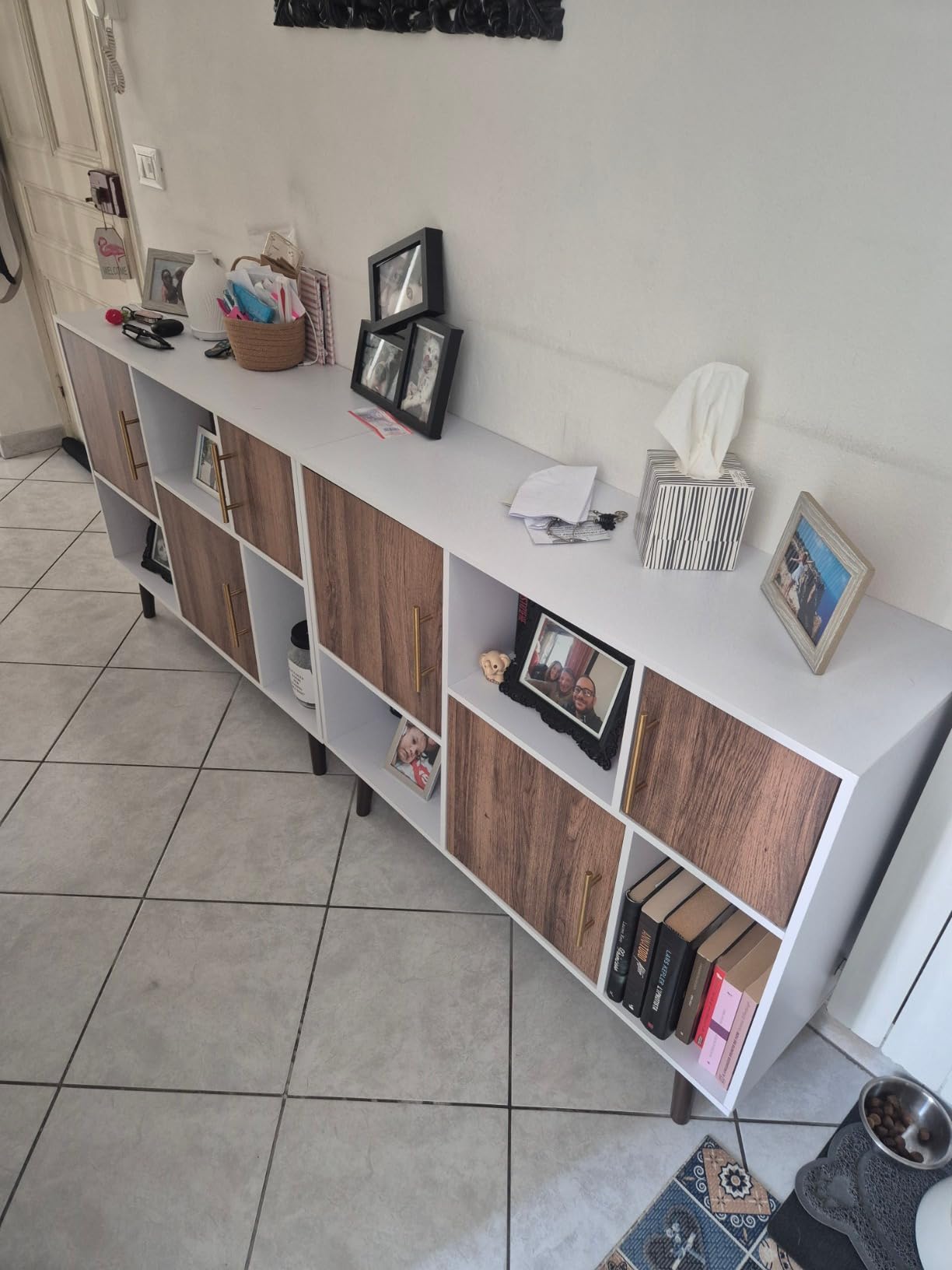 Hübscher kleiner Schrank für den Flur