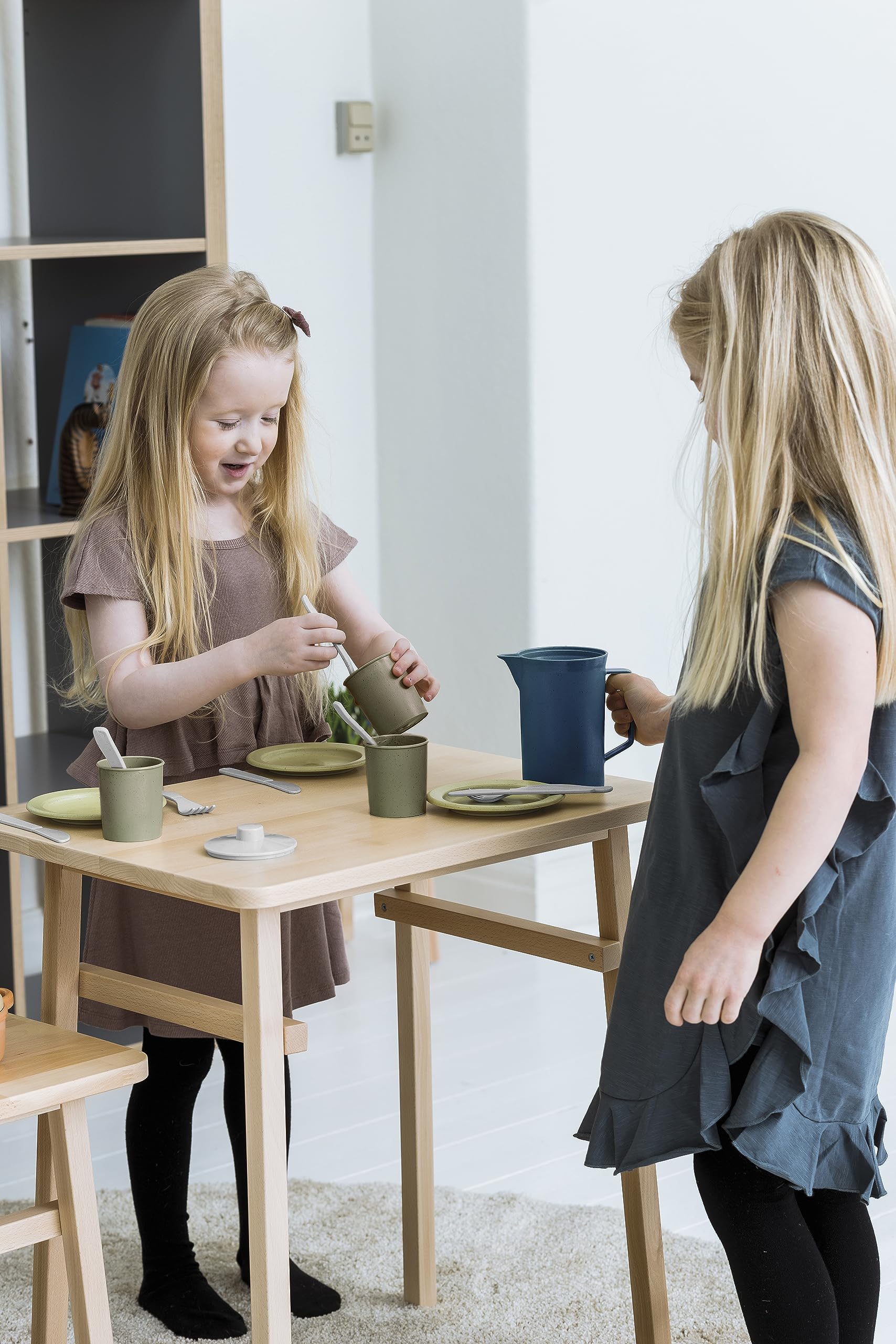 dantoy-bio-kunststoff-kaffeeservice-compact-box-17-teiliges-kinder-lernspielzeug image 5