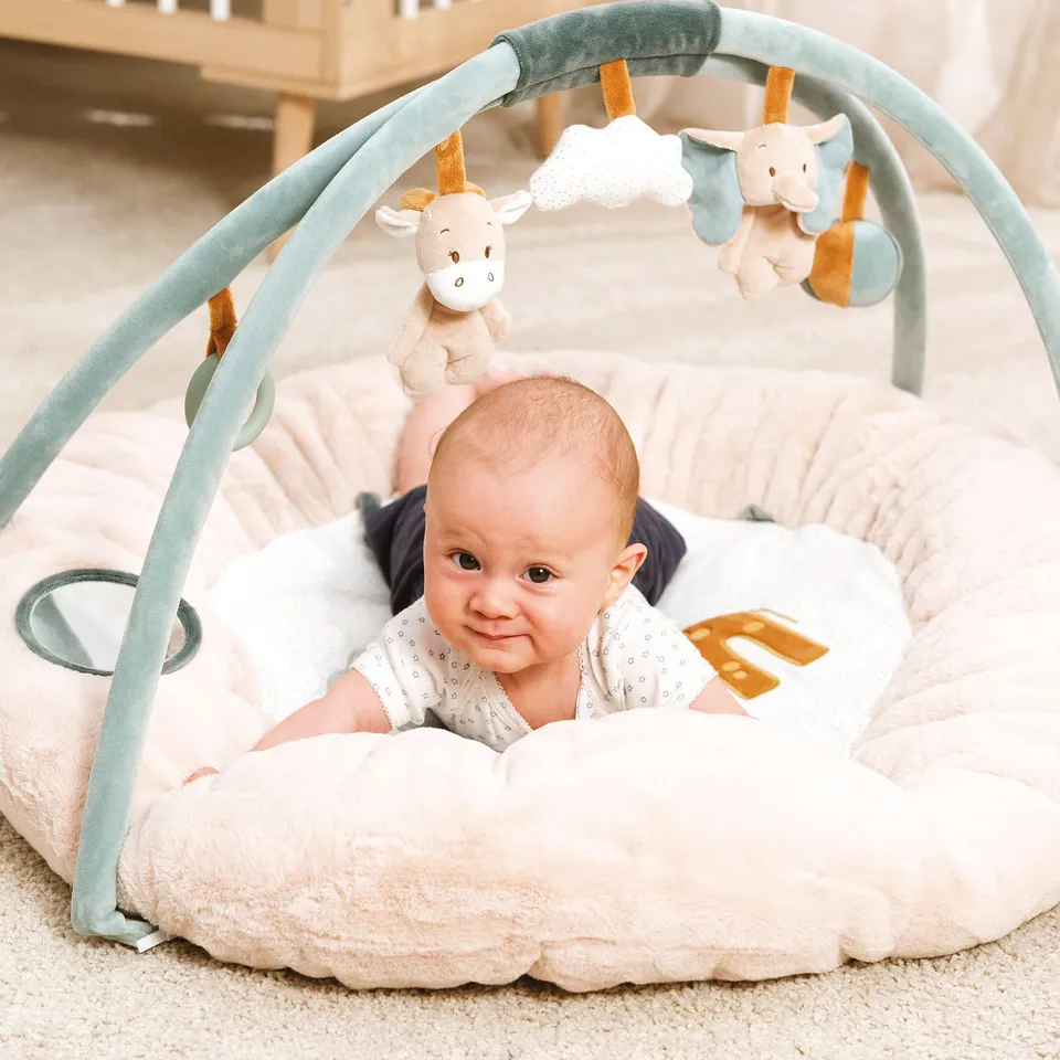 nattou-krabbeldecke-mit-spielbogen-axel-und-luna image 1