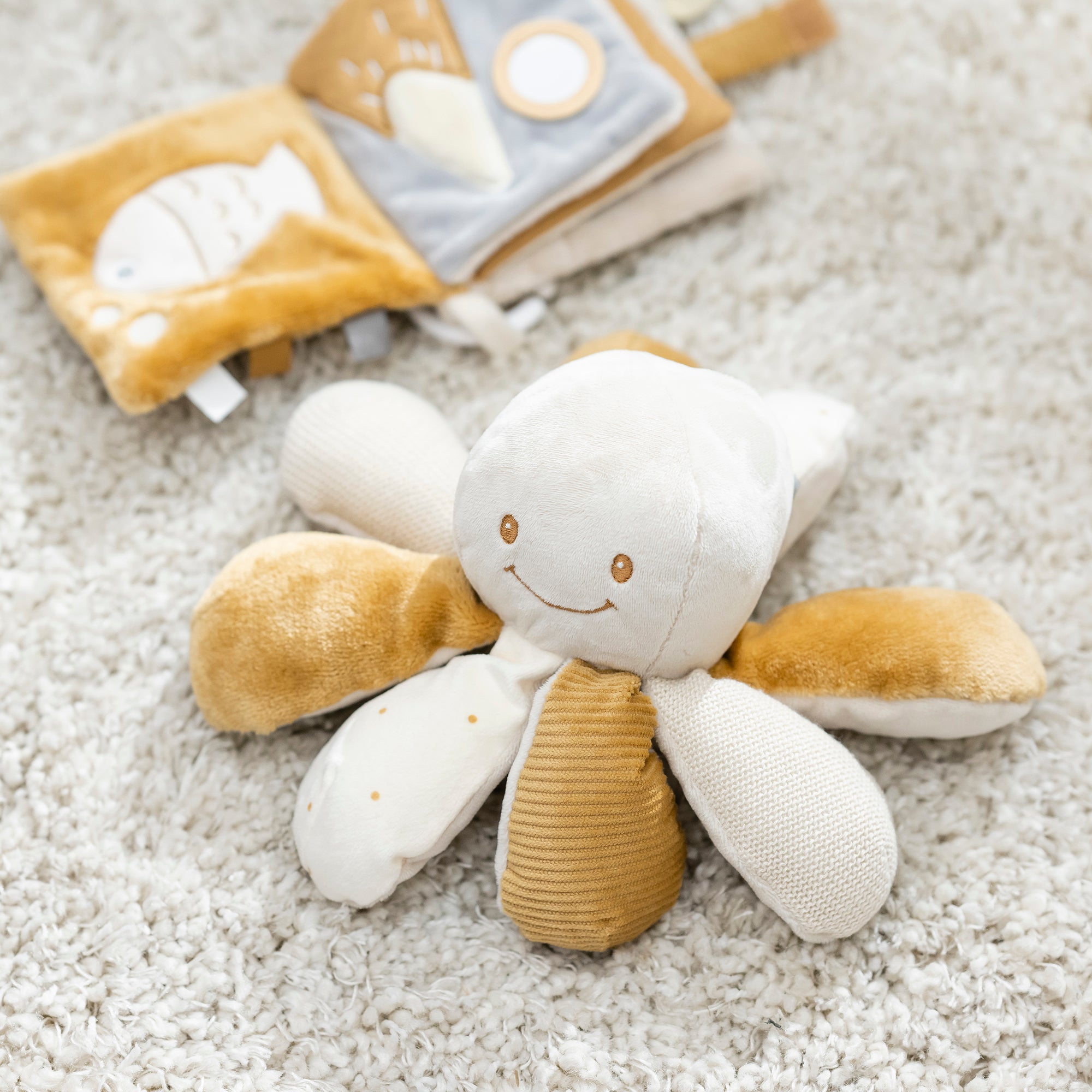 nattou-lapidou-aktiv-kuscheltier-oktopus image 8