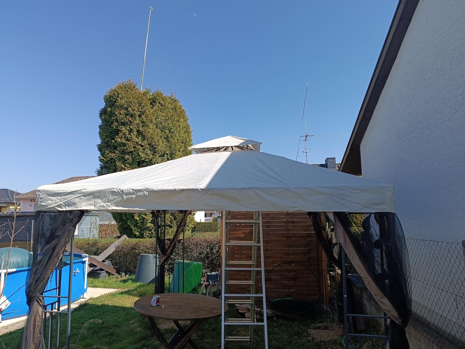 Pavillon sieht wieder aus wie neu